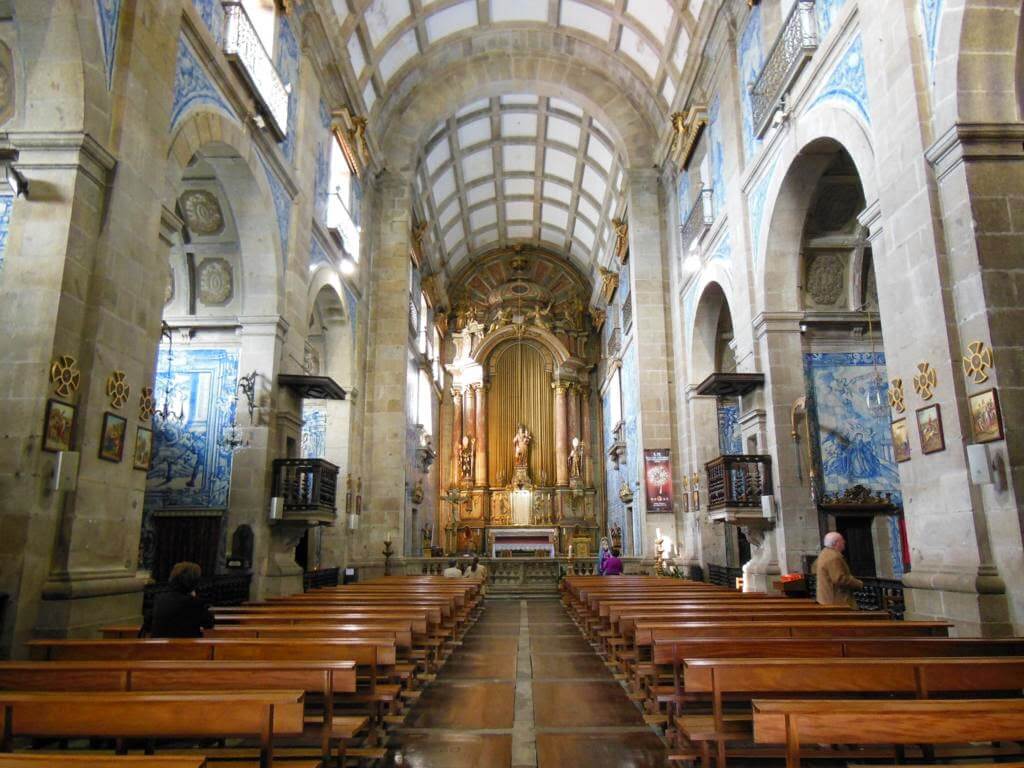 Interior de la iglesia do Pópulo