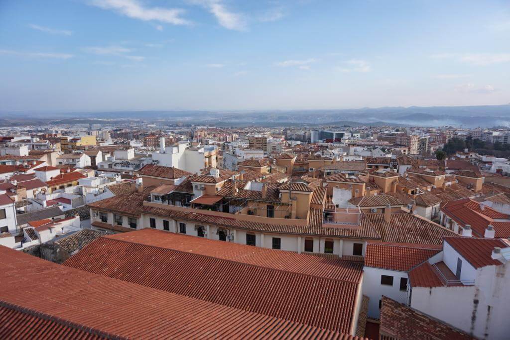 Panorámica de Jaén desde la terraza de los Baños árabes