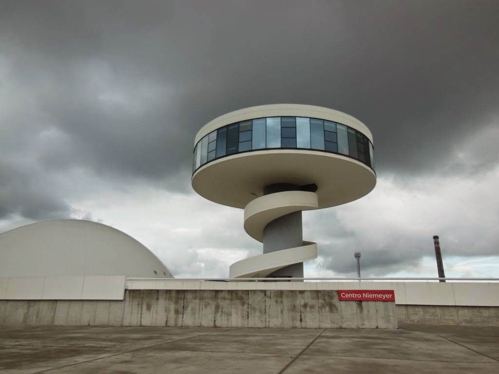 ¿Qué ver en Avilés en 1 día? Centro Niemeyer