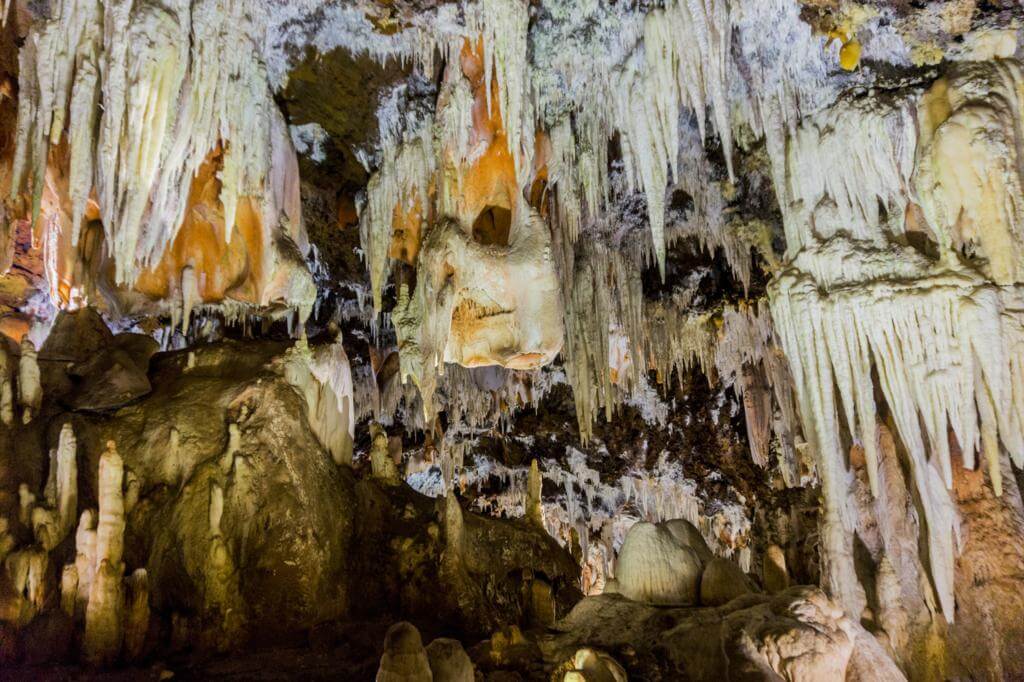 Cuevas del Águila en Ramacastañas ¡GUÍA