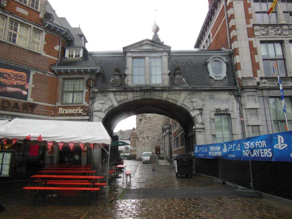 Arco de entrada al casco histórico de Namur