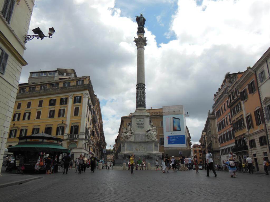 Plaza de España, una de las plazas más bonitas de Roma