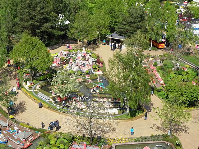 Parque temático Legoland by @wikimedia