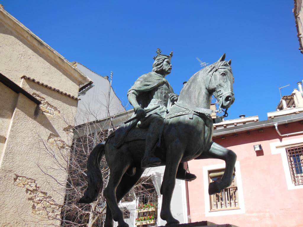 Estatua ecuestre de Alfonso VIII