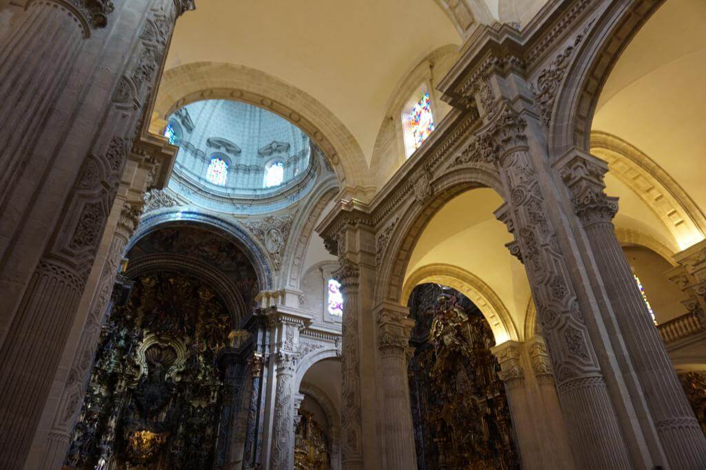 Interior de la Iglesia El Salvador de Sevilla