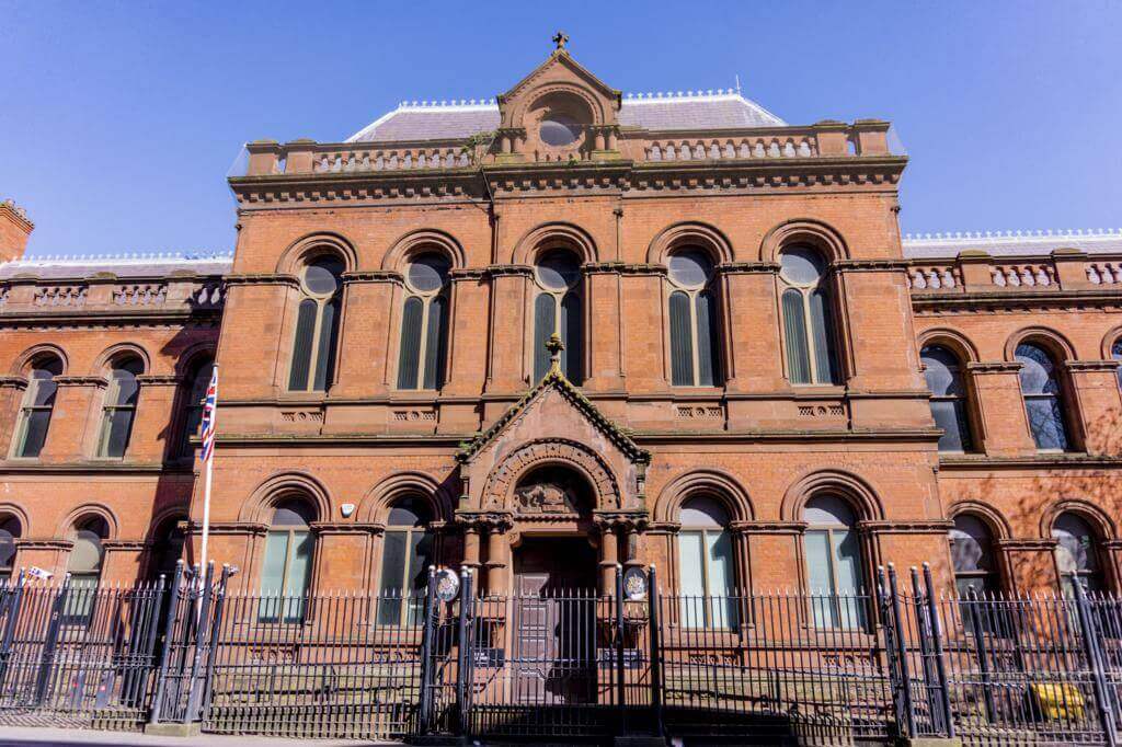 Antiguo Ayuntamiento de Belfast.