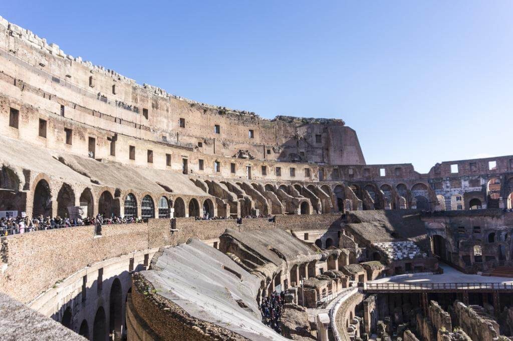 Interior del Coliseo de Roma.