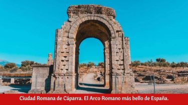 Arco de la Ciudad Romana de Cáparra